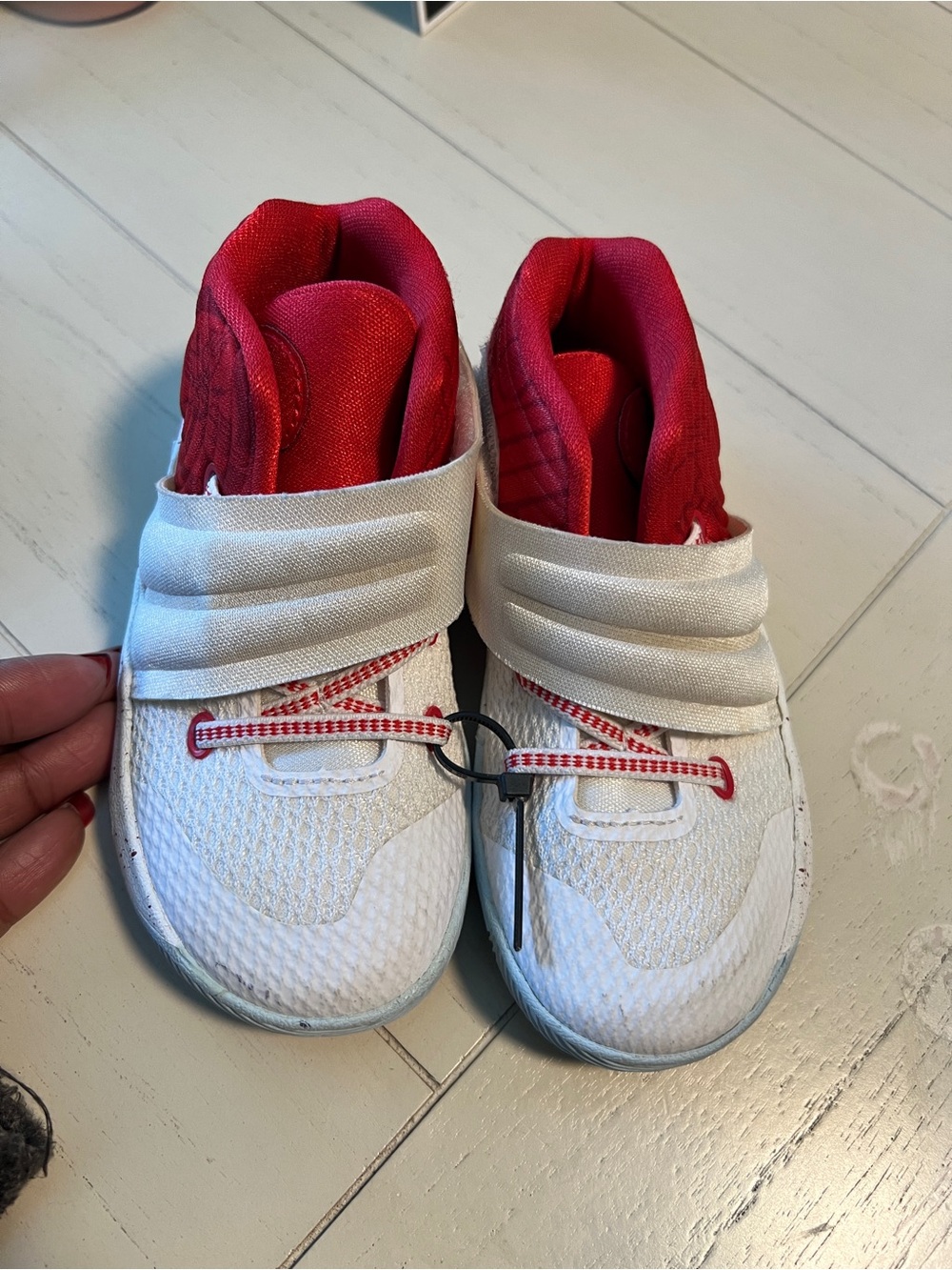Nike LeBron Kyrie Toddler Size: 9C